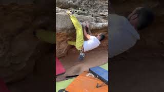 Video thumbnail of Problem 4 (El Piano), 6b+. Salvanebleau