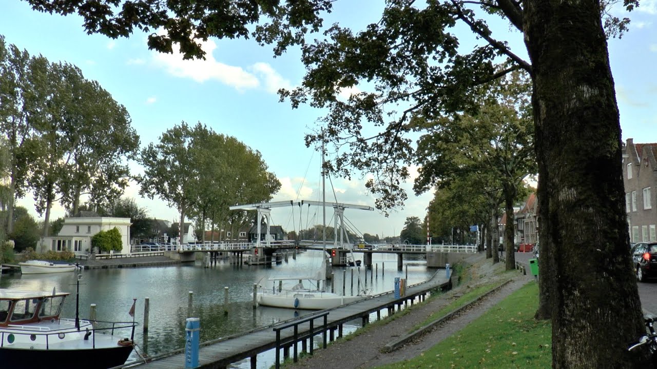 Two little towns near Amsterdam – A Bike Ride