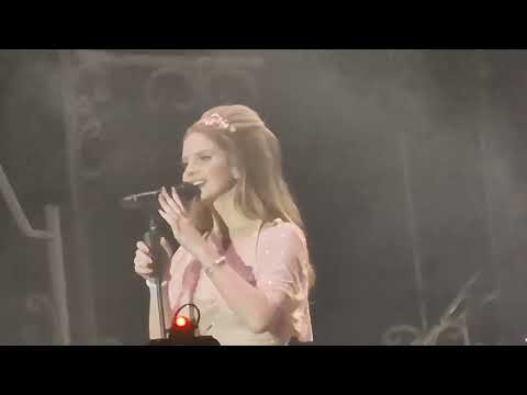 Lana Del Rey - Jimmy & Young and Beautiful | Live in Barcelona