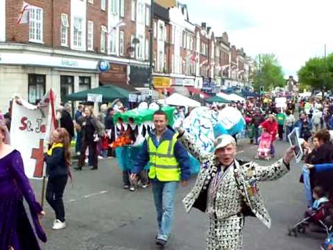 Whitton Parade 25 April 2009: Here be a Dragon!