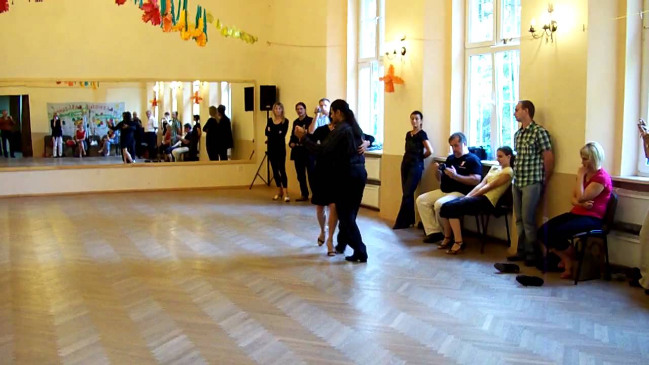 Amanda & Adrian Costa - tango lesson summary (Bielsko-Biala, Poland, 2009)