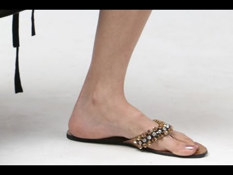 download lagu mp3 mp4 Bhumika Chawla Feet, download lagu Bhumika Chawla Feet gratis, unduh video klip Bhumika Chawla Feet