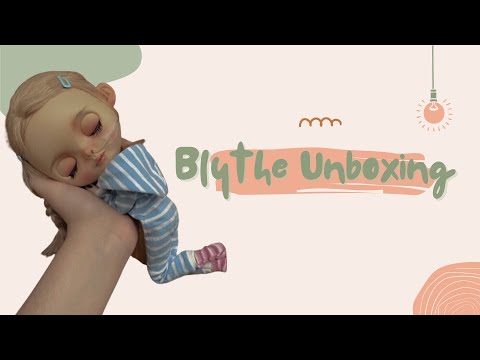 Unboxing Custom Blythe Doll!