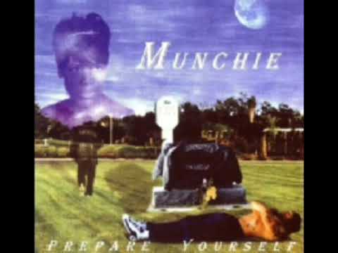 Munchie:Internal Pain (feat Robin)
