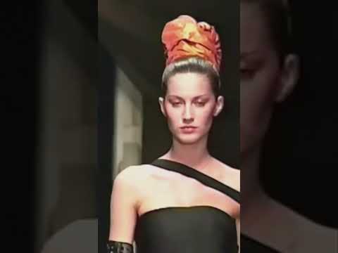 GIANFRANCO FERRÉ Spring/Summer 1999 Milan  #runway #fashion #model #shorts