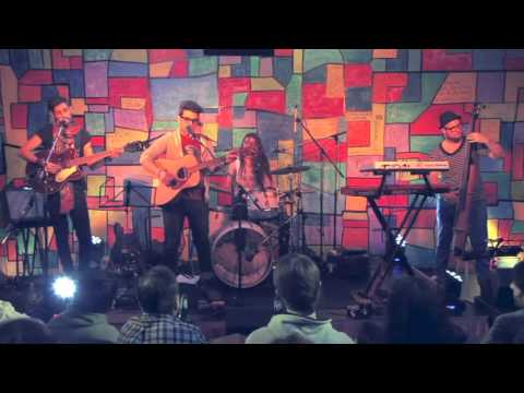 Agosto Pop - Durazno Sangrando [En Vivo] - (Homenaje a Luis Alberto Spinetta)