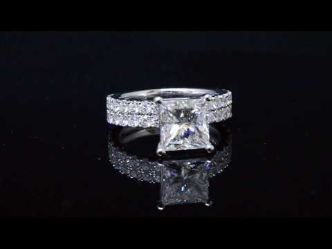Princess Cut Diamond Engagement Ring Set