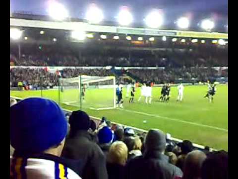 Leeds v Hartlepool boxing day 09'