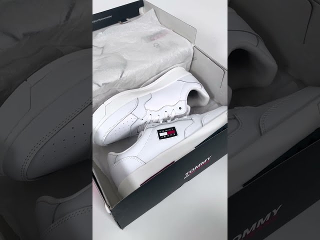 Vídeo relacionado con Tommy Jeans TJM Cupsole Em0em01707 - Zapatos Bajos de Cuero con Cordones Largos para Hombre, Blanco Crudo, 43 EU