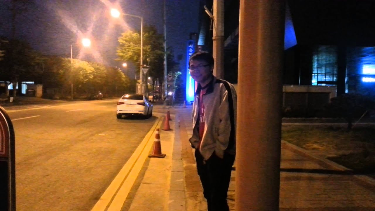 Tuy đợi đèn đỏ =)))