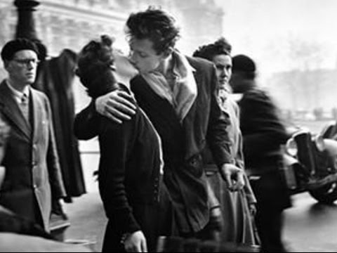 Chris Isaak/Consuelo Velázquez – “Besame Mucho”