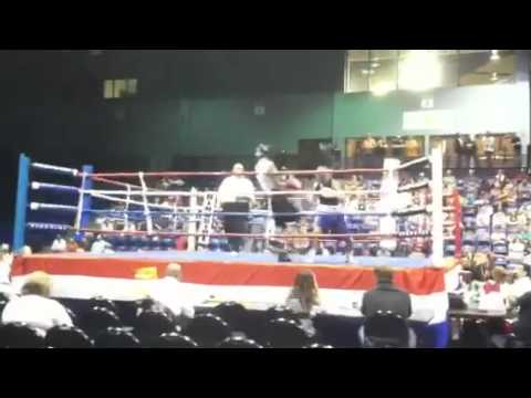Juan El Diablo Hurtado Golden Gloves round 1