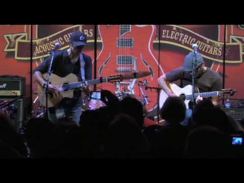 Jason Mraz "I'm Yours" - NAMM 2010 with Taylor Guitars