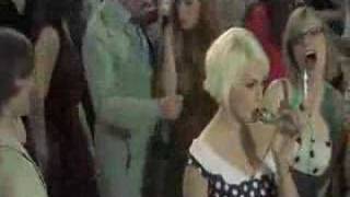 Pull Shapes - The Pipettes