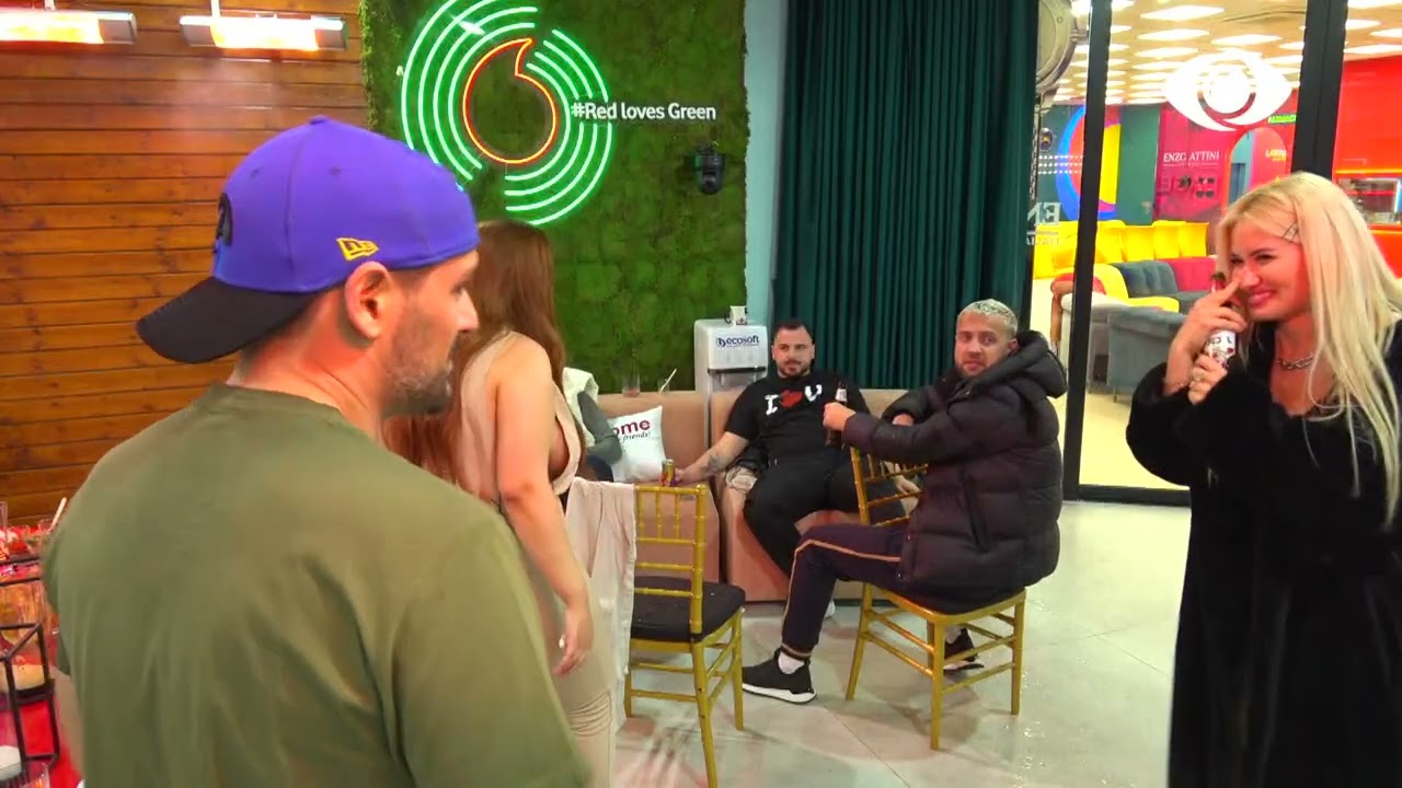 Dea lag me birrë banorët, por disa nuk e presin mirë veprimin e saj