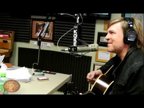 Jack Ingram Sings Jonesing for Haggard on KOKE-FM