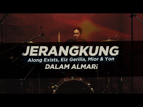 Jerangkung Dalam Almari - Along Exists And The Super Friends