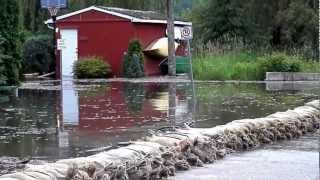 preview picture of video 'Sicamous, BC Flooding, Day 4--White Pines Cres and Archibald Rd'