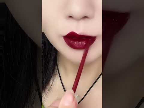 Testing Viral TikTok Makeup Hacks #shorts #makeup #lipstick #beauty #makeupartist #makeuptips
