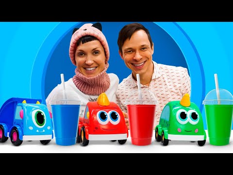 Кафе на дереве – У машинок Мокас перегрелись моторы! Играем с Машей Капуки и игрушками в кафе