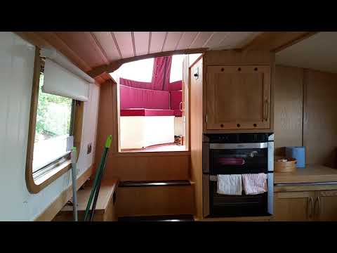 Aintree Wide Beam Barge