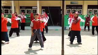 Download lagu Senam kreasi Mars Madrasah Ibtidaiyah bersama Dewan Guru MI BUSTANUL HUDA. mp3