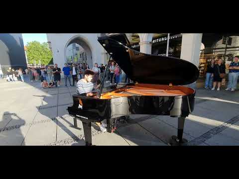 Hammer Piano Medley von Thomas Krüger in Fußgängerzone!