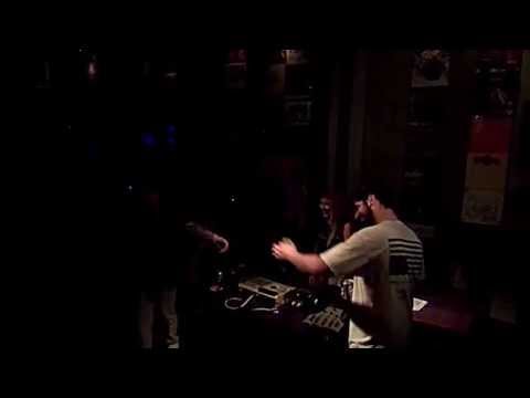 Στίχοιμα feat Dask | Τσίρκο | live 20-6-2014 vinilion