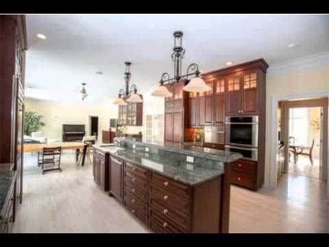 43 Bristol Road, Wellesley, MA - Listed by Debi Benoit