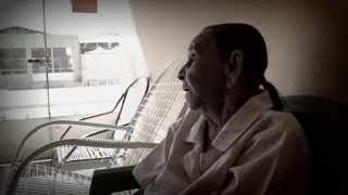 preview picture of video 'Minha avó Izabel, Índia Tuxá cantando canto de Toré.'