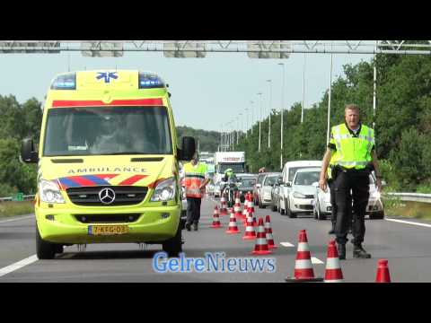 Twee gewonden bij zwaar ongeluk A50 Arnhem