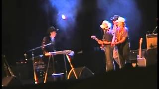 There&#39;s a home place under fire tonight in the Heartland