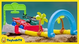 Disney Cars Race Against Planes Toys on Hydro Wheels Splash Speedway Track Playset Cars 2 Planes 2