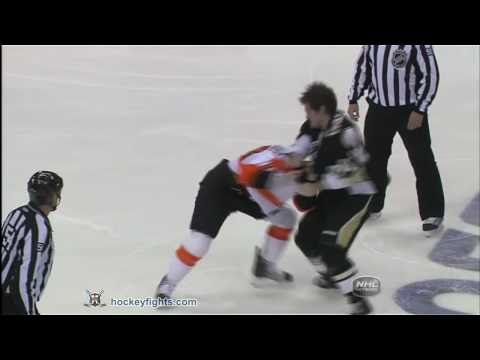 Mike Richards vs Matt Cooke