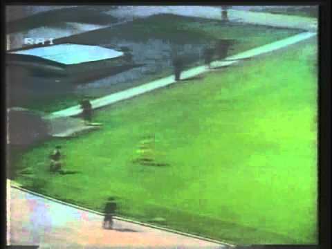 1983 (September 28) Dukla Prague (Czech.) 2-Manchester United (England) 2 (Cup Winners Cup).mpg