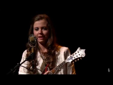 eTown Exclusive: Sierra Hull On-Stage Interview (UNCUT)