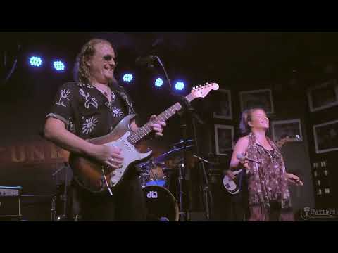 Matt SCHOFIELD - Little by Little - 2022 avec Christine TAMBAKIS au chant