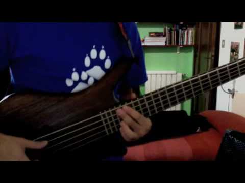 IERI ALL'AMPURIAS MI STAVO ANNOIANDO E PITZUS E DEREK MI HANNO CONVINTO AD ANDARE AL BAR EUROPA A PARLARE DEL NOSTRO FUTURO INCERTO