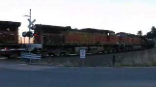 preview picture of video 'BNSF C44-9W leads M-PUEPVO onto the Moffat route'