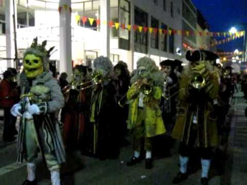 Guggenmusik Schlösslisymphoniker in Lörrach/ Gugge Explosion 2011