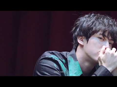 BTS Jin Death Stare - Fansign 2018 Fake Love😍