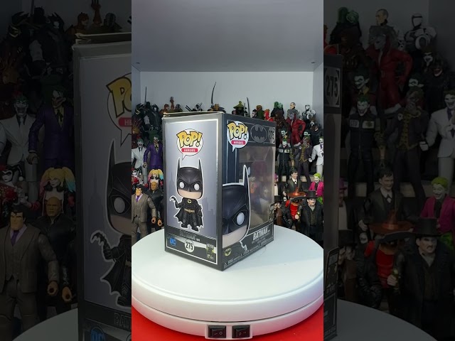Vídeo relacionado con POP Funko DC Comics Classic Batman - Collectable Vinyl Figure For Display - Gift Idea - Official Merchandise - Toys For Kids & Adults - Comic Books Fans - Model Figure For Collectors