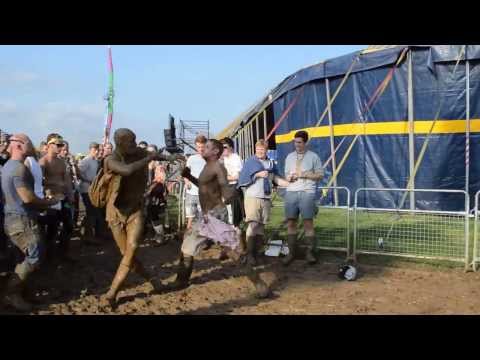 Mud Man fight Leeds festival 2013