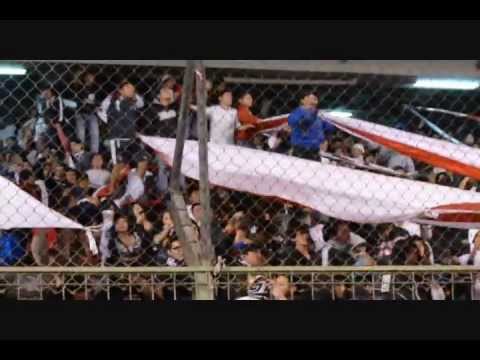 "LDU 0 - Cuenca 2 La hinchada de Liga se descargó" Barra: Muerte Blanca &bull; Club: LDU