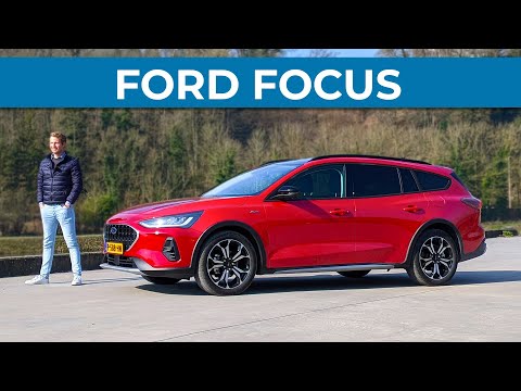 Ford Focus 2023 Review - Still best driving family car?