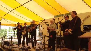 Doyle Lawson &amp; Quicksilver feat. Paul Williams- I Heard A Sweet Voice