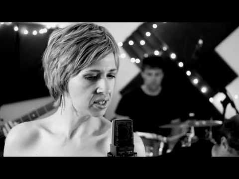 Back to black - Amy Winehouse (Cover by The Covers' Factory)