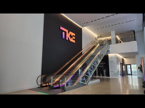 @tkelevator #tke #testtower Part 3 of TKE elevator 🛗 tour. MJ's BDE! 👍😍👍😍