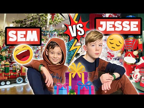 GROTE KERST CHALLENGE  IN MEGA KERSTWINKEL !! - De Bakkertjes #638