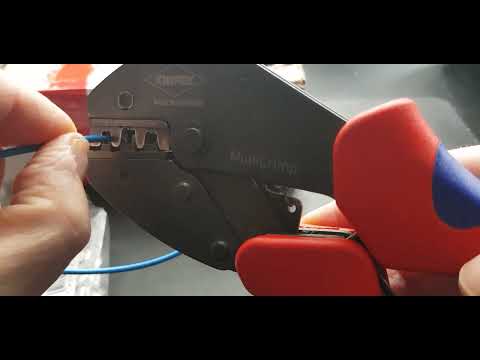 Knipex Savaeigių rankovių štampavimo veržlės 180mm (97 53 04) video